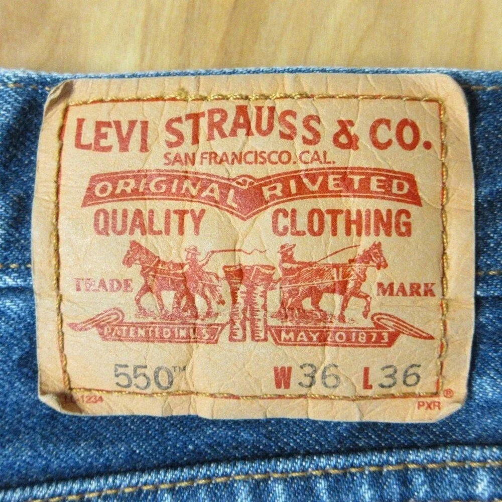 LEVI'S 550 Relaxed Fit Jeans Mens Sz 36x36 Slightly Baggy Non-Stretch Blue Denim